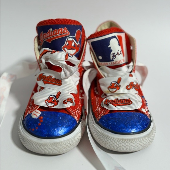 Girls Converse High Top Cleveland Indians Guardians Kids Size 8 Bling - Picture 3 of 9